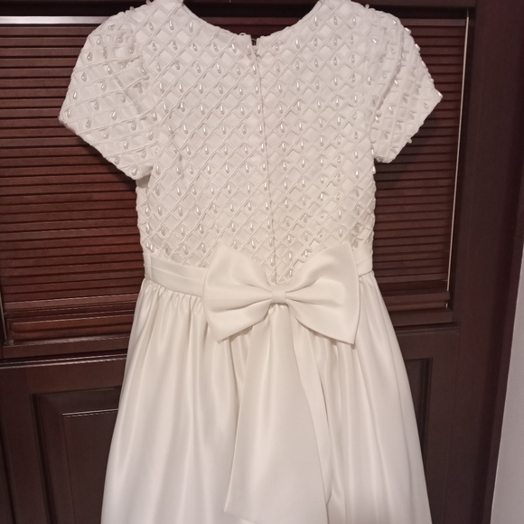 Children Dress - Picture 3 of 5